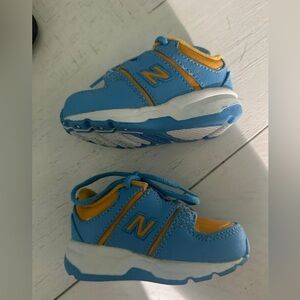 New Balance Kids Blue and Yellow Sneakers - infant 3